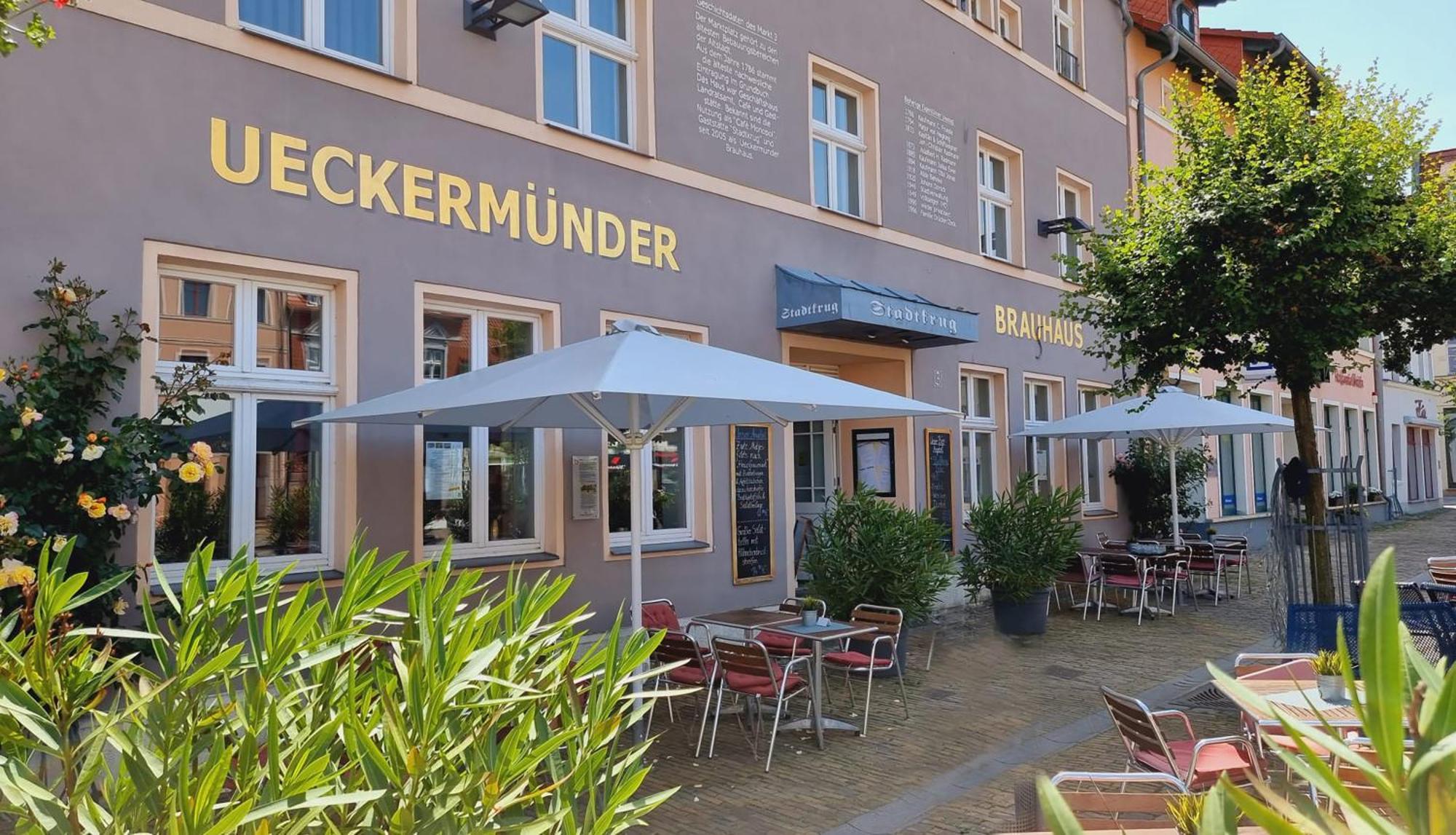 Hotel Am Markt & Brauhaus Stadtkrug Ueckermunde Exterior photo